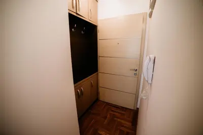 a small hallway with a phone in a room at Apartman Ksenija in Vrnjačka Banja