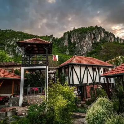 Golemi kamik Pirot Vlasi 4