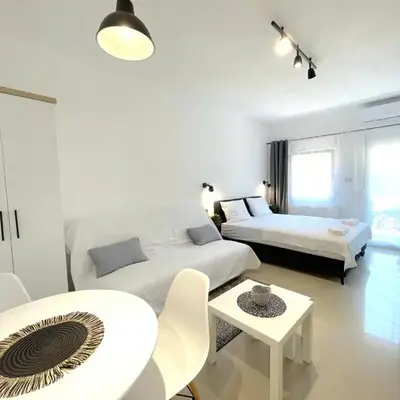 LAGUNA Apartments