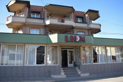 a building with a sign that reads ldn at Garni Hotel Lion in Jagodina