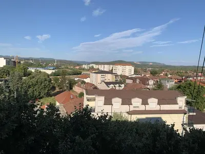 a view of a city with buildings and trees at ANNI apartman in Paraćin