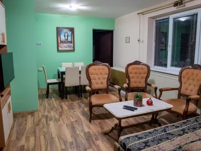 a waiting room with chairs and a table at Apartman Aleksandar in Kruševac