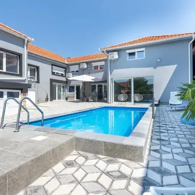 Aleks apartmani