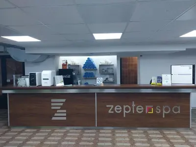 a zeproapa counter in an office with a unintention at Zepterme Apartman 605 Premium in Vrnjačka Banja