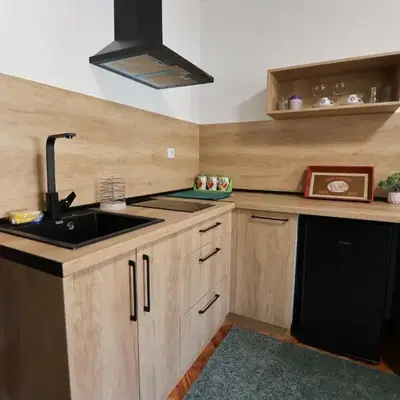 Apartmani Varos & Restaurant