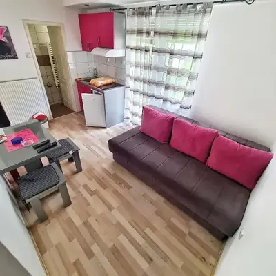 Maja Vujković Apartman 5