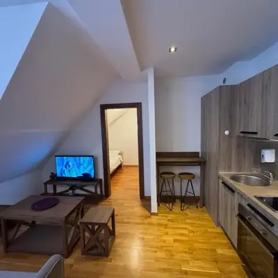 Eli's APARTMENT 31