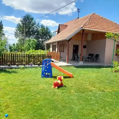 Vikendica i apartman HS