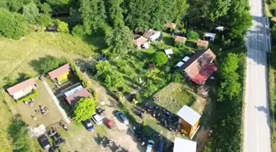 an aerial view of a house with a yard at Milosev Konak