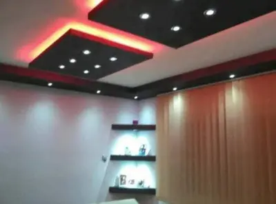 a room with a store with a red light at Lola Jagodina in Jagodina