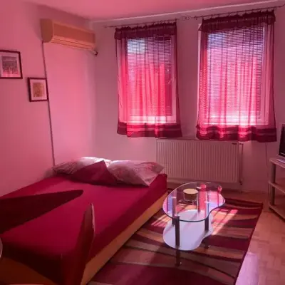 Urban Hideout City Center Nis