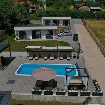 LaLuna Houses