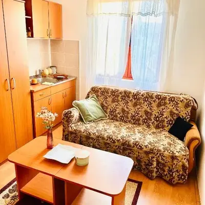 Apartman Aki