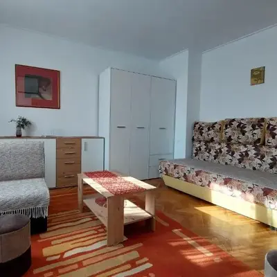 Stan Na Dan Ćuprija