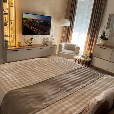 SpaNish FoROOM 1