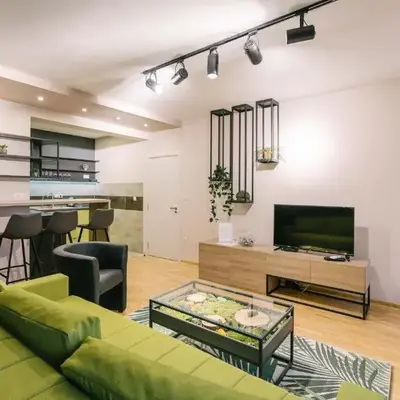 NAR Royalton Apartment #60 Free Parking