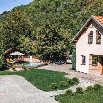 Lodge Zeleni svet