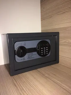 a microwave oven sitting on top of a floor at Astoria Lux - K16 Milmari in Kopaonik
