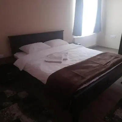 Prenoćište HRAST