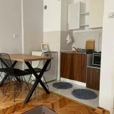 Comfy Studio - 1 minute walk to Delta Planet