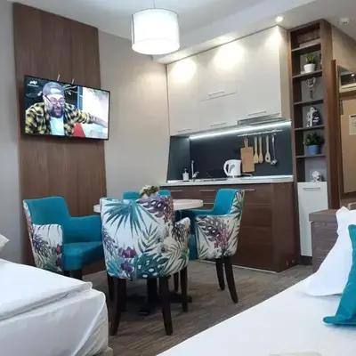 Select Lux Angella-Konaci