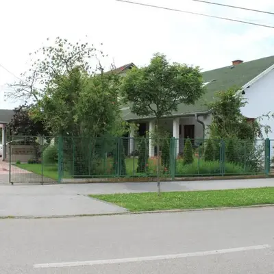 Boulevard Garden House - Free and save parking in the locked yard