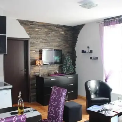 Lila Apartman u Kraljevim Čardacima