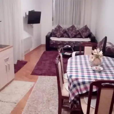 FEEL LIKE HOME