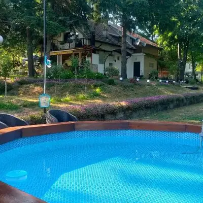 Vila Jezerski raj Borsko jezero