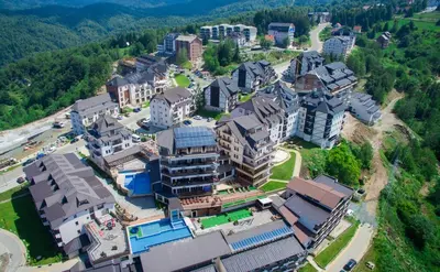 an aerial view of a large apartment complex at Dream Milmari L12 Apartman in Kopaonik
