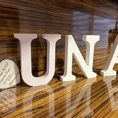 Una