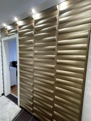 a room with a closet with wooden shutters at Charme apartman in Kruševac