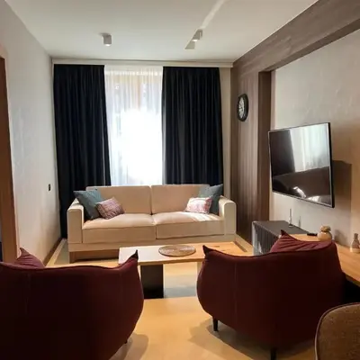 Select Woodside Residence & Spa