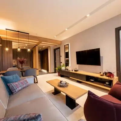 Woodside Residence 325